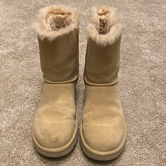 Bailey Fashion Buckle Ugg - Picture 3 of 8